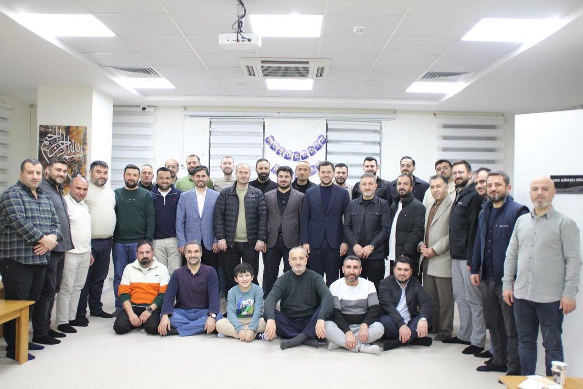 erdal_ucar's tweet photo. Dostlarımızıla iftar sofrasında bir araya geldik… https://t.co/Wu1LFmXbMi
