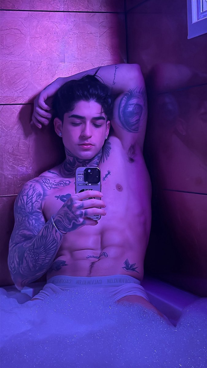 🫦

📸 <a href="/Ricklima0/">𝐇𝐄𝐍𝐑𝐈𝐐𝐔𝐄 𝐋 ☬</a>