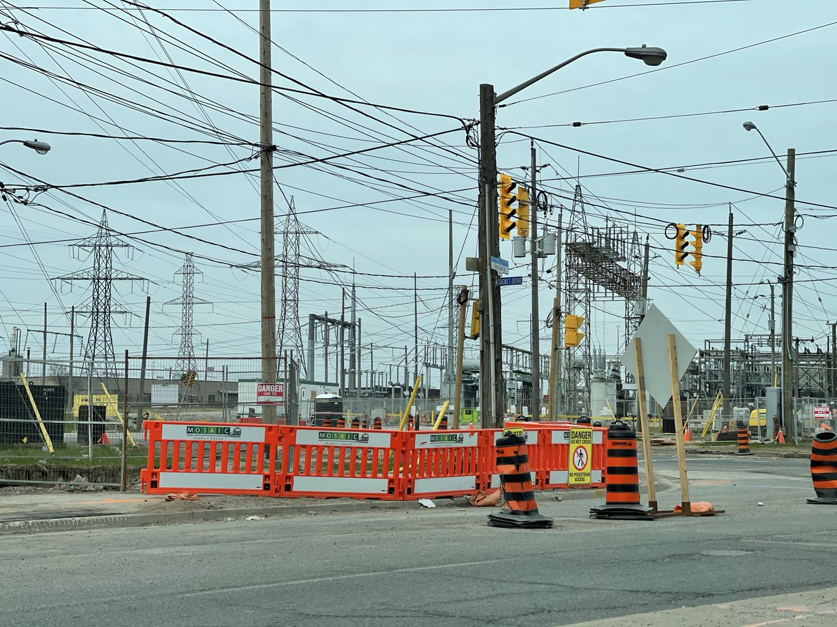 Toronto Poles and Dangling Wires tweet media