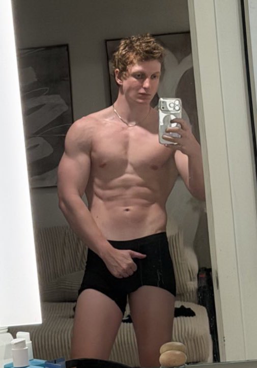 𝗕𝘂𝗯𝘇𝘆 tweet media