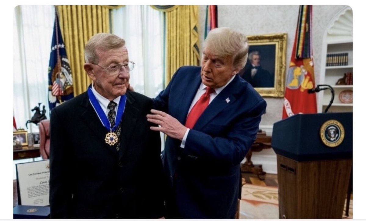 Gunther Eagleman™ tweet media