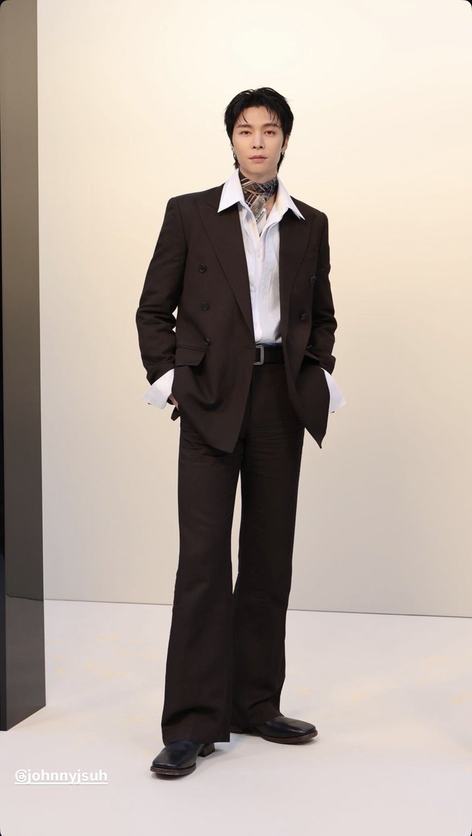 acnestudios Instagram

#AcneStudiosFW26xJohnnySuh
#JOHNNYSUH #JOHNNY
<a href="/acnestudios/">Acne Studios</a>