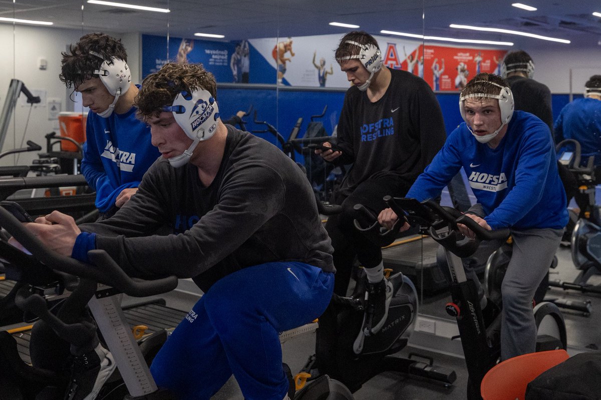 Hofstra Wrestling tweet media