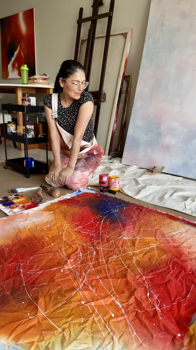 caterinriverart's tweet image. En la batalla del ego,
la soberbia, la razón y el poder,
ojalá la vida nos conceda
la victoria de la humildad,
la bondad y la nobleza.

A veces creemos saber mucho,
pero en realidad
sabemos muy poco.

Que la razón nunca nuble
nuestra esencia.

#mywork #artista #art #WorkLife