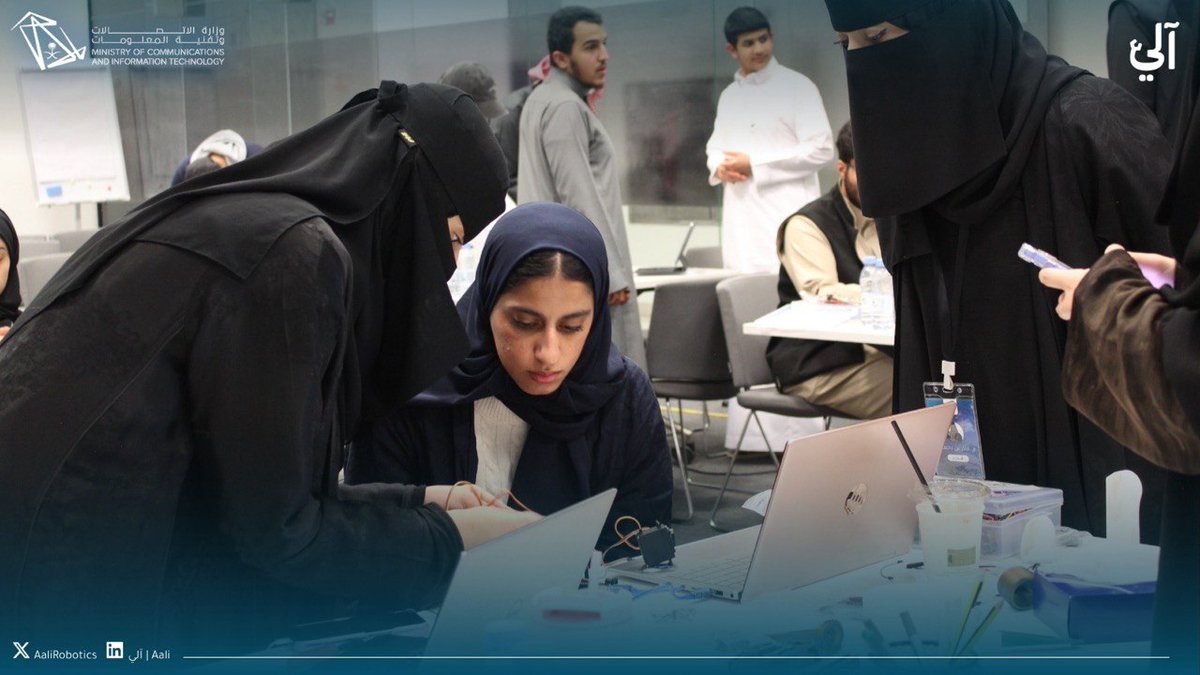 Aali | آلي tweet media