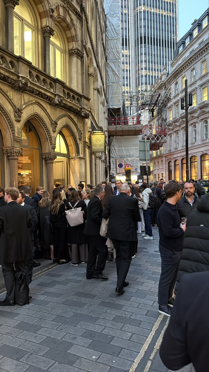 london thursday evenings are unmatched. no other city comes close. yes it has its downsides but the social scene is something else. give it 10 years and it becomes the sf of europe when companies decide to leave us