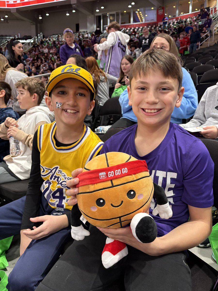 McKensy Glass tweet media