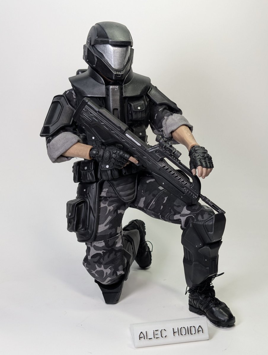 HOIDA247's tweet image. 1/6th scale Halo 2 ODST.

- Files are from @RatDadJoe
- 3D printed resin parts for the armor and flexible resin parts for the under suit.

Printed and painted by me.

#Halo #HaloSpotlight #Halo2