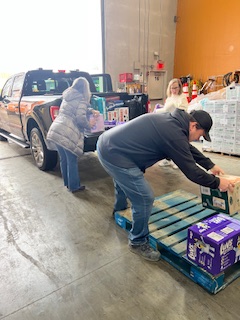 StarckRE's tweet image. Our Starck St. Charles office came together in a big way for this year’s Diaper Drive, collecting an incredible 2,200 diapers (240 lbs.!) to help families in need.

#StarckCares #GoodtoKnow #GoodtoAsk #BHHSrealestate #BHHSstarckrealestate #GTK  #GivingBack #StarckRealEstate