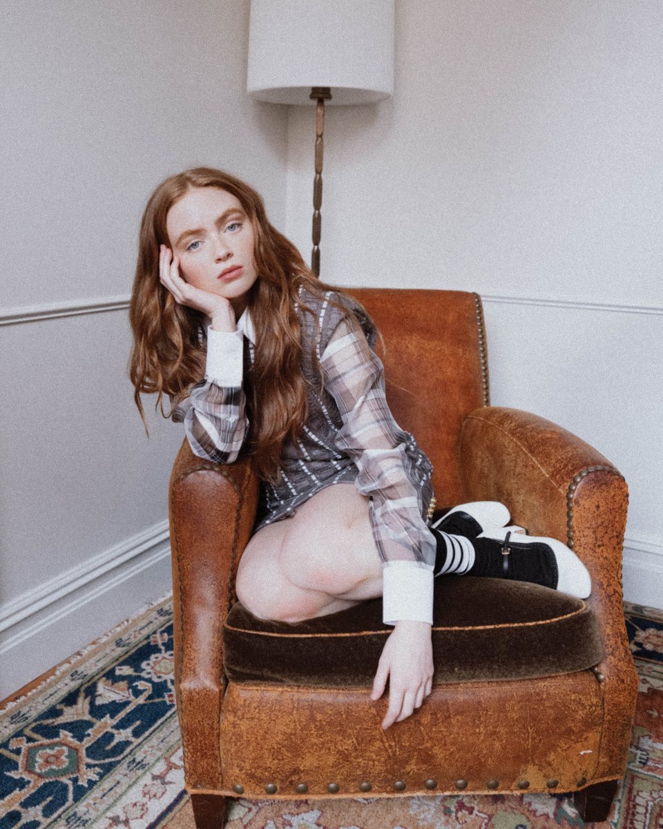 sadie sink posts tweet media