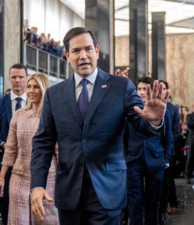 BRITAIN IS BROKEN 🇬🇧 tweet media