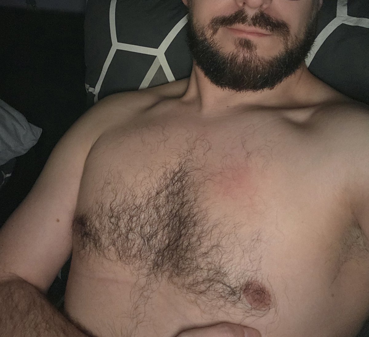 Showing a little more of me for a change 😉
#gay #bi #pan #dom #beard #hairychest #nude