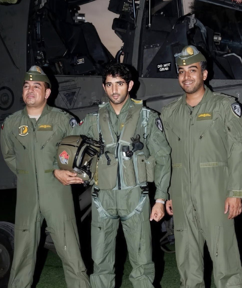 zee 🐈‍⬛ tweet media