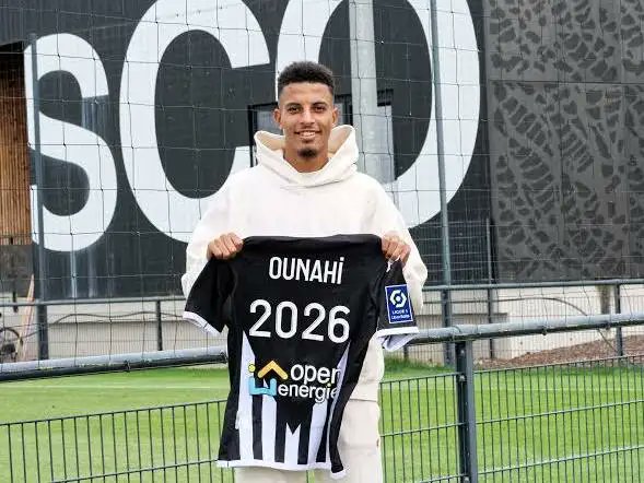 💙𝓚𝓞𝓑𝓘 ①③🤍⭐ tweet media