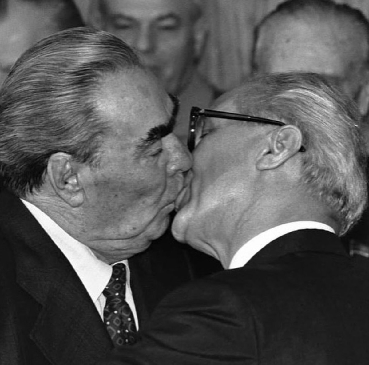 blackstar tweet media