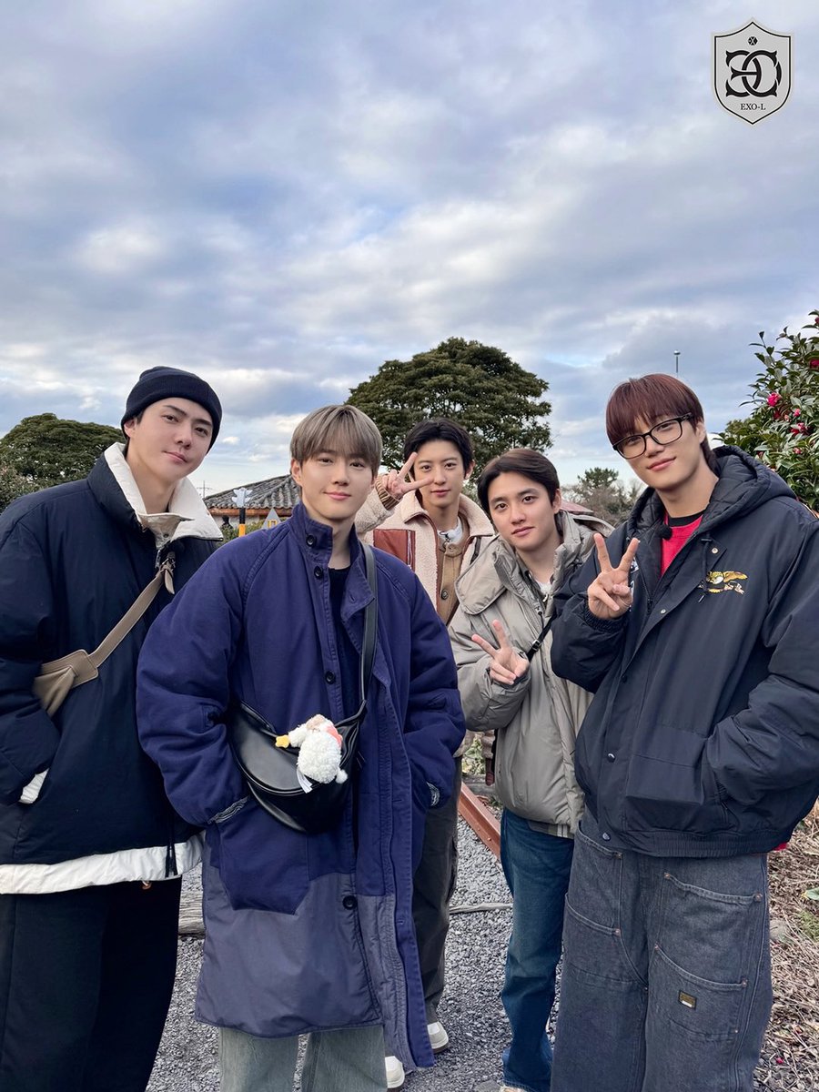 Exo Ladder with English subtitles. Has anyone not watched it? 😇😇

dailymotion.com/video/k2VVHIpv…