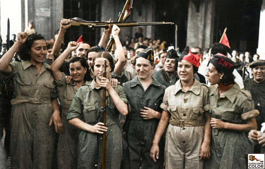 Milicianes a l'Estació de França, l'agost de 1936. #8M2026