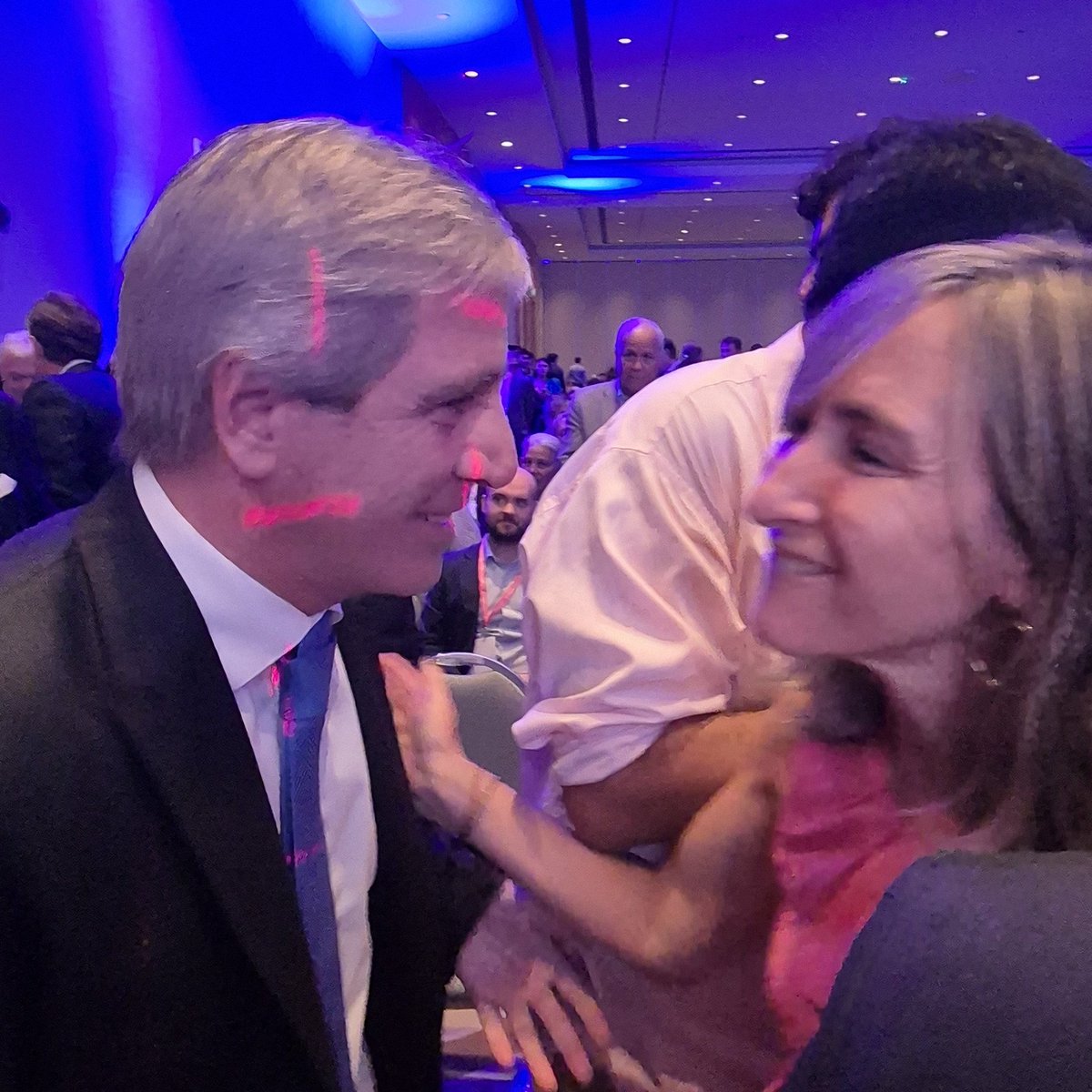 LlanoMechi's tweet photo. Presentes en el 7° Foro de Inversiones #Mendoza2026. Escuchamos una clase magistral de @LuisCaputoAR sobre el modelo capitalista de nercado impulsado por @JMilei. Gracias a las profundas reformas que venimos implementando, el país se encamina a un escenario de crecimiento exponencial.🇦🇷📈