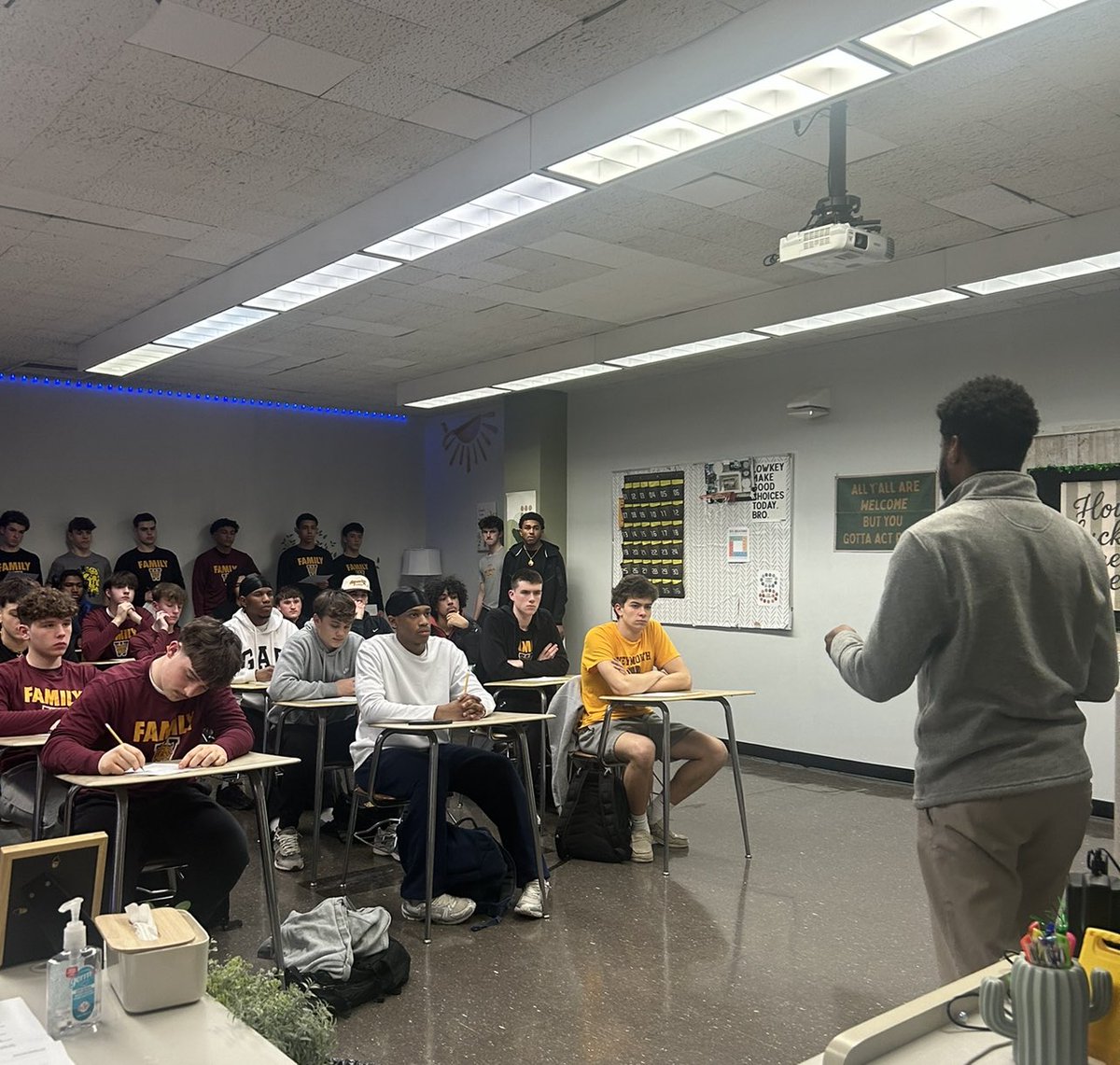 Weymouth HS Boys Basketball tweet media