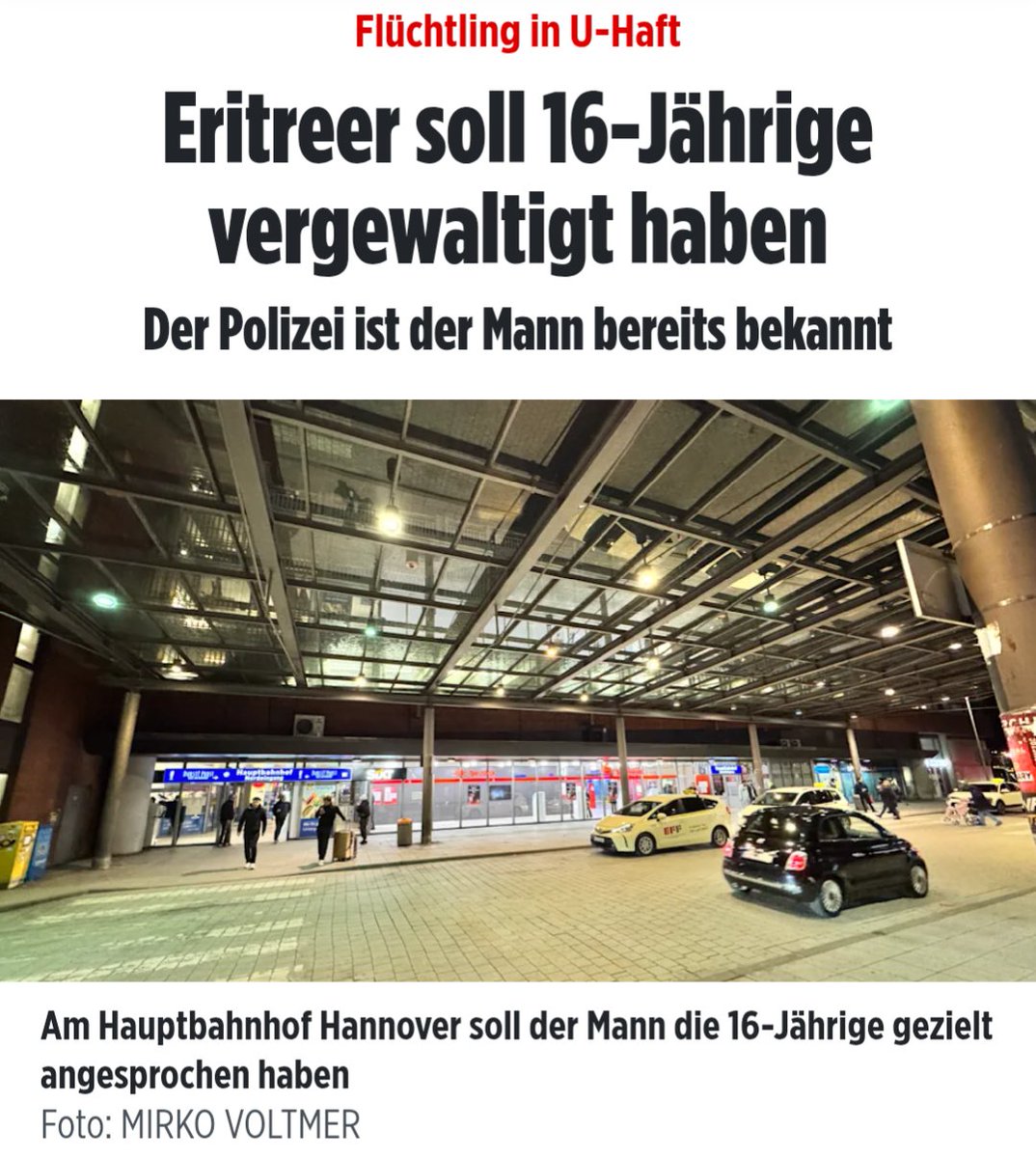 Heilenderer's tweet photo. Robel Z. (28) aus Eritrea sitzt in Untersuchungshaft. Ihm wird vorgeworfen, eine 16jährige in seiner Wohnung vergew*ltigt zu haben.

Nach der Tat flüchtete das Mädchen in sein Badezimmer und versuchte, sich umzubringen. Hilfe holte der Vergew*ltiger nicht, aondern warf das missbrauchte Mädchen raus.

Robel Z. ist für die Ermittler kein Unbekannter.

Seit 2022 steht er immer wieder in Verdacht, gezielt Minderjährige anzusprechen um sich später an ihnen zu vergehen. Ein Verfahren wegen Vergew*ltigung wurde 2023 und eine Anzeige wegen M*ssbrauchs einer 12jährigen in 2024 wurden wegen Mangel an Beweisen eingestellt.

Der Eritreer schweigt bisher zu den Vorwürfen.