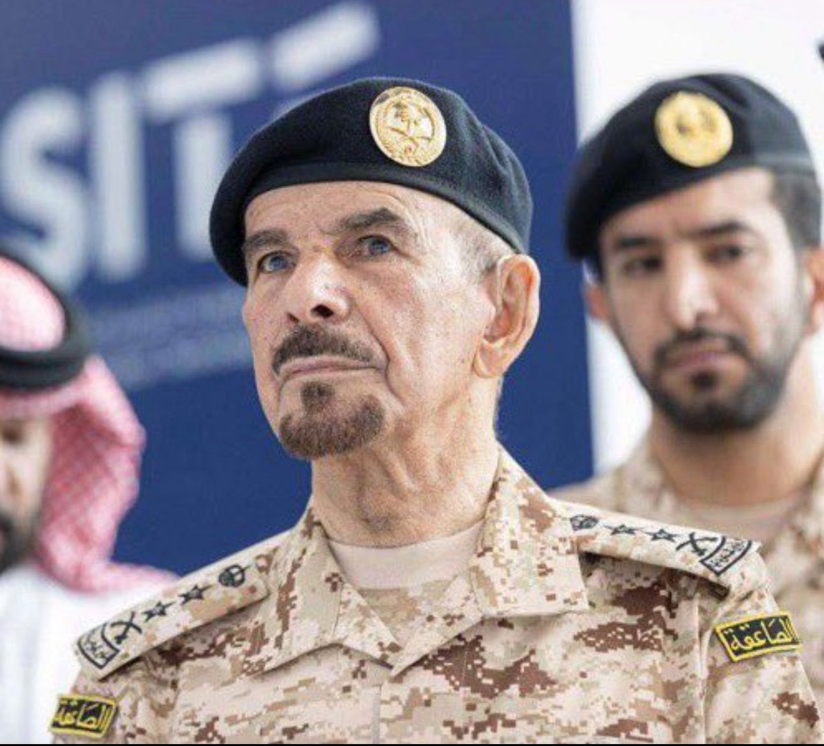 jh_8r's tweet photo. خلجت ام اللاش ياحفاد الخميني 
كلمة اللي كل حجً ... تذكرونه

فيصل ابن لبده الدرع  الحَصيِني 
شوفو النوماس يقدح من عيونه 

والاكيد اليوم ضمن الطيبيني 
عندنا مليون من فعله ولونه https://t.co/1x4OS3xzHB