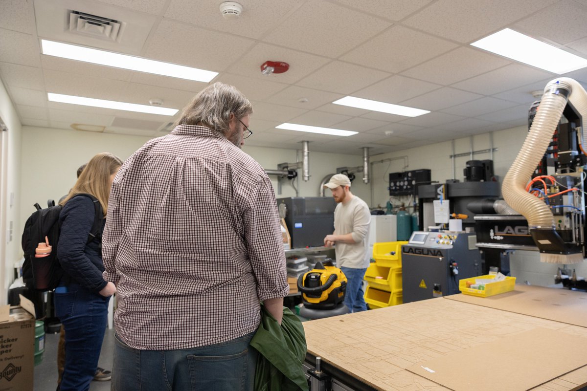 VT Libraries tweet media