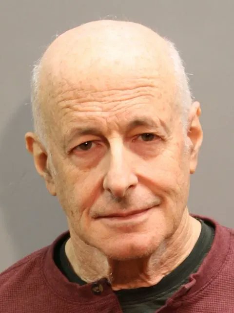 LongIslandPress's tweet image. Dr. Mark Hoffman, 71, of Roslyn, was arrested after allegedly violating a 48-year-old female cancer patient during what was supposed to be a routine appointment at a New Hyde Park oncology practice, police said.

Full story: longislandpress.com/2026/03/05/new… 

-

#crimenews #mugshot