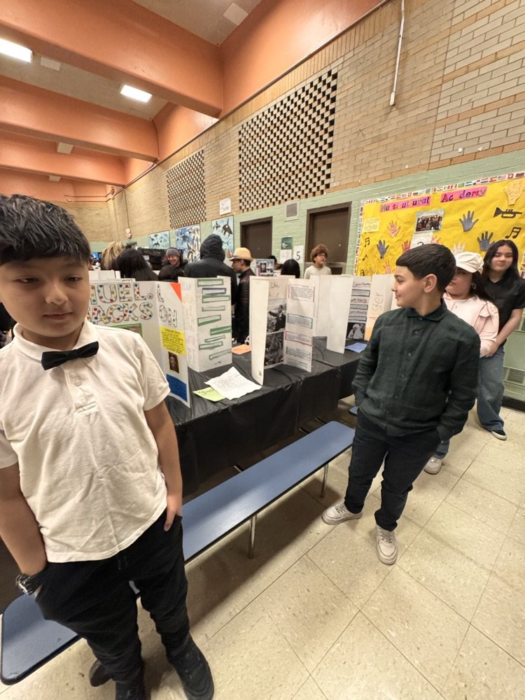 Las Hermanas Mirabal Community School tweet media