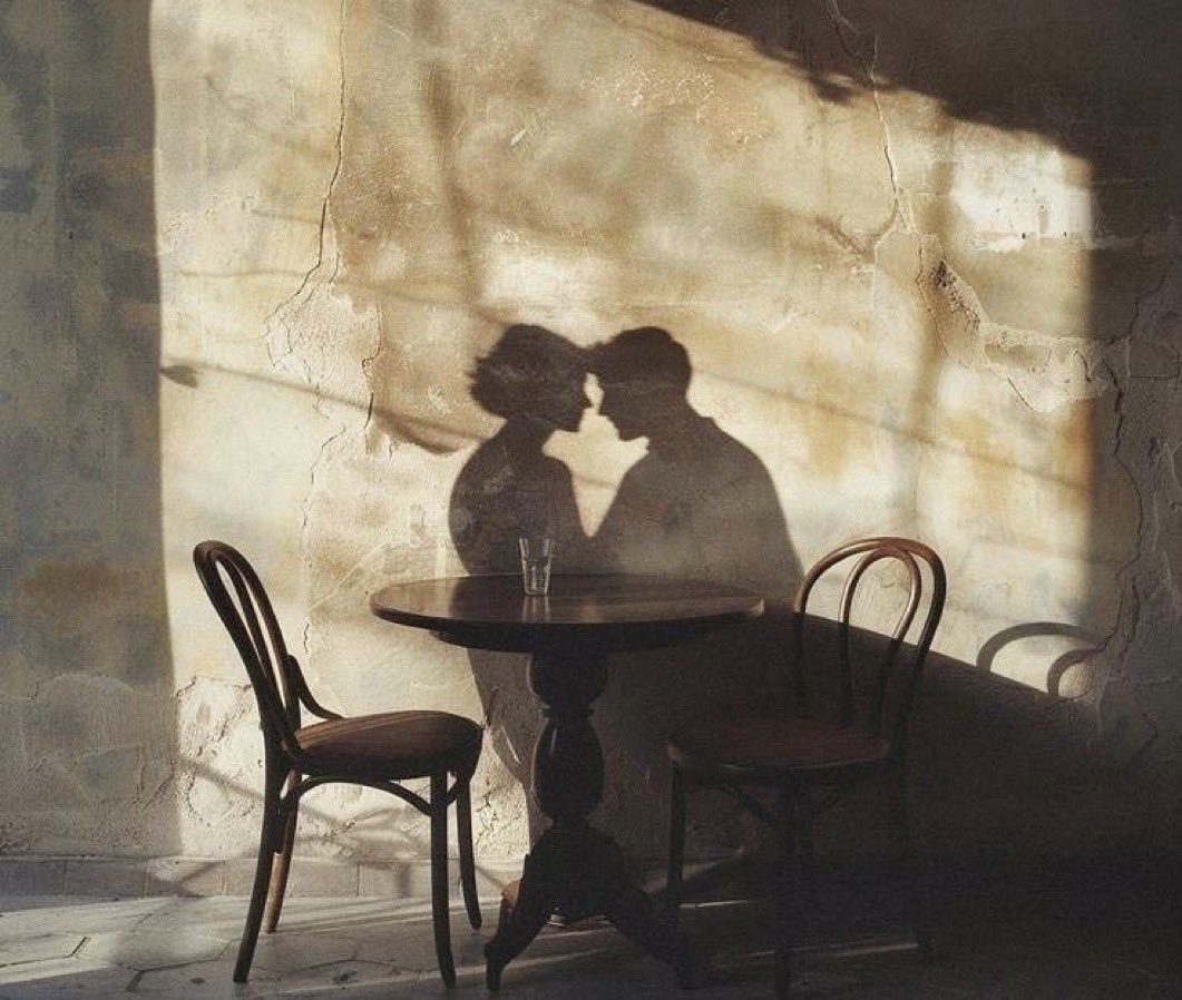 “Tutkuyla sevilmektense,
saygıyla sevilmeyi tercih edin.”

— Baltasar Gracian