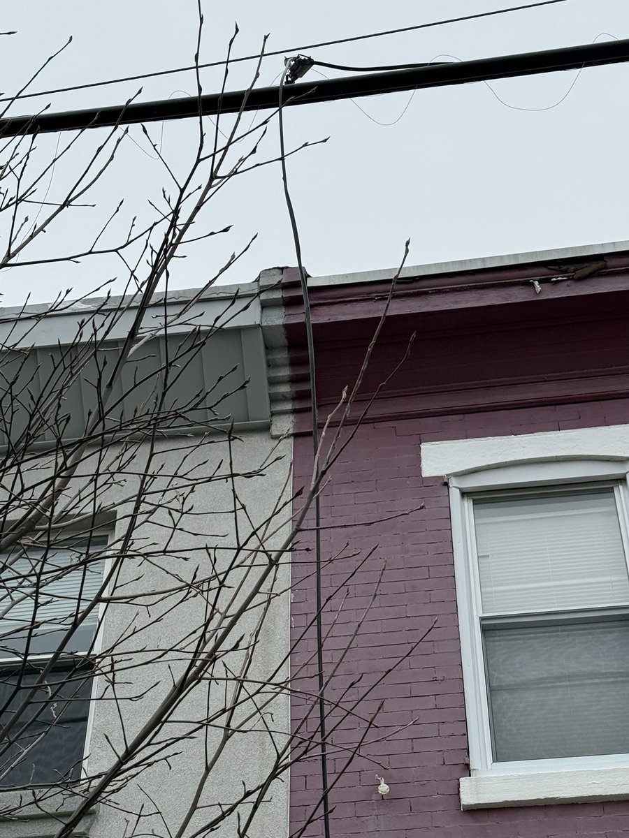 Ms_MintyBit's tweet image. Reason #3 I switched from @comcast.  2/23/26 downed wire on major road.  No wait time on phone &amp;amp; @Verizon came immediately determined its #comcast wire. After 45 min hold #comcast said will be out in 10 days 😩