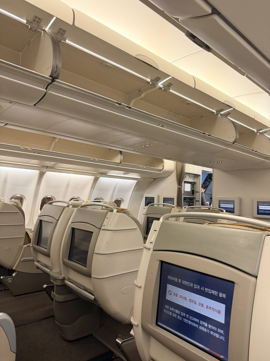 빈이바니 tweet media