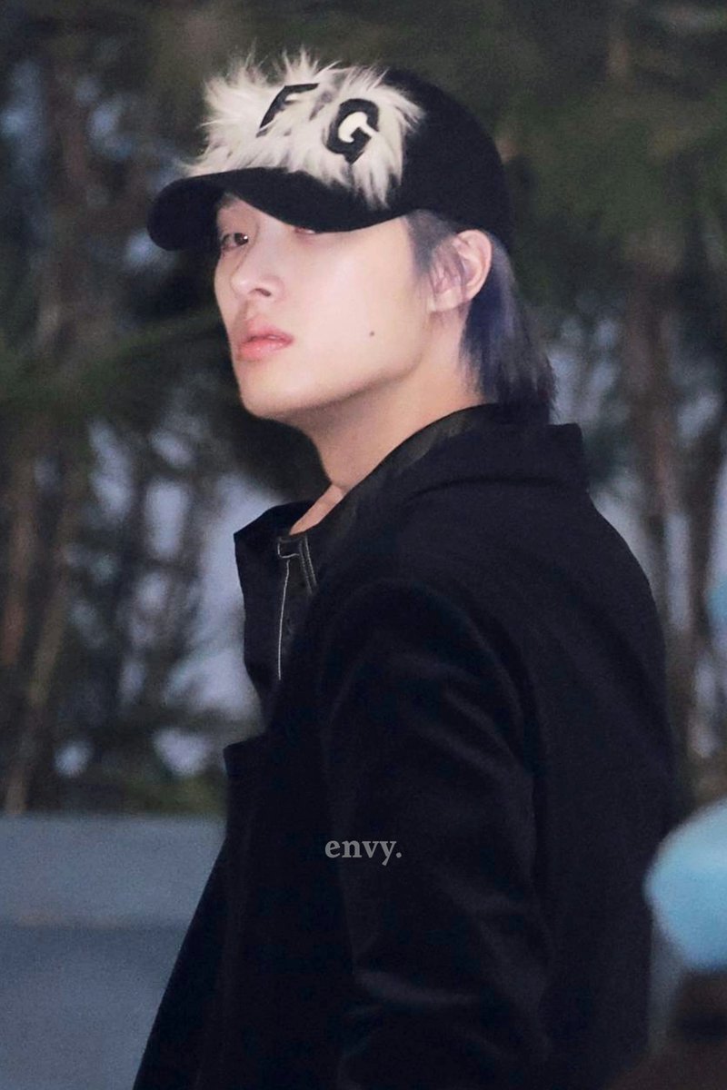 𝐞𝐧𝐯𝐲. tweet media