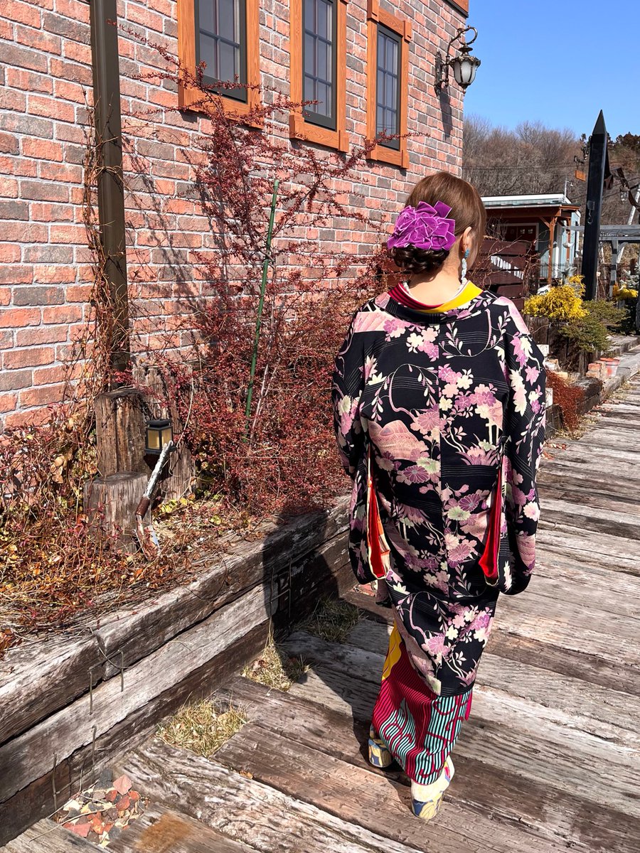 isucchi's tweet image. #着物コーデ
ずっと眠っていた矢羽の着物を引っ張り出して着用🎯

羽織、帯揚げ→#キモノ葉月
帯→#wing
帯留め→#和兎庵
髪飾り→#リルガ
ピアス→#conoco