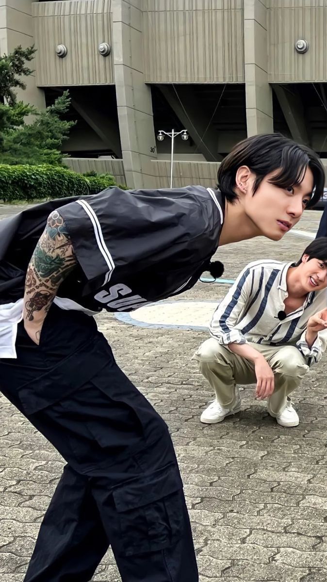 VdM4lquerer's tweet image. ㅤᅠ
ᅠ
            
ᅠ
               
ᅠㅤ
⠀⠀    ⠀A cαreless 𝑔𝑙𝑎𝑛𝑐𝑒 for α #Ṥ͈̤̏͋́h̹̐̀̈͋́ợ̣̎͒͒̓̍ț̛̀́̎̕ of 
ᅟᅟ                            [ 𝒓𝒐𝒎𝒂𝒏𝒄𝒆 ]                                                               
              ◟                       𖤝 🤍 𖤝