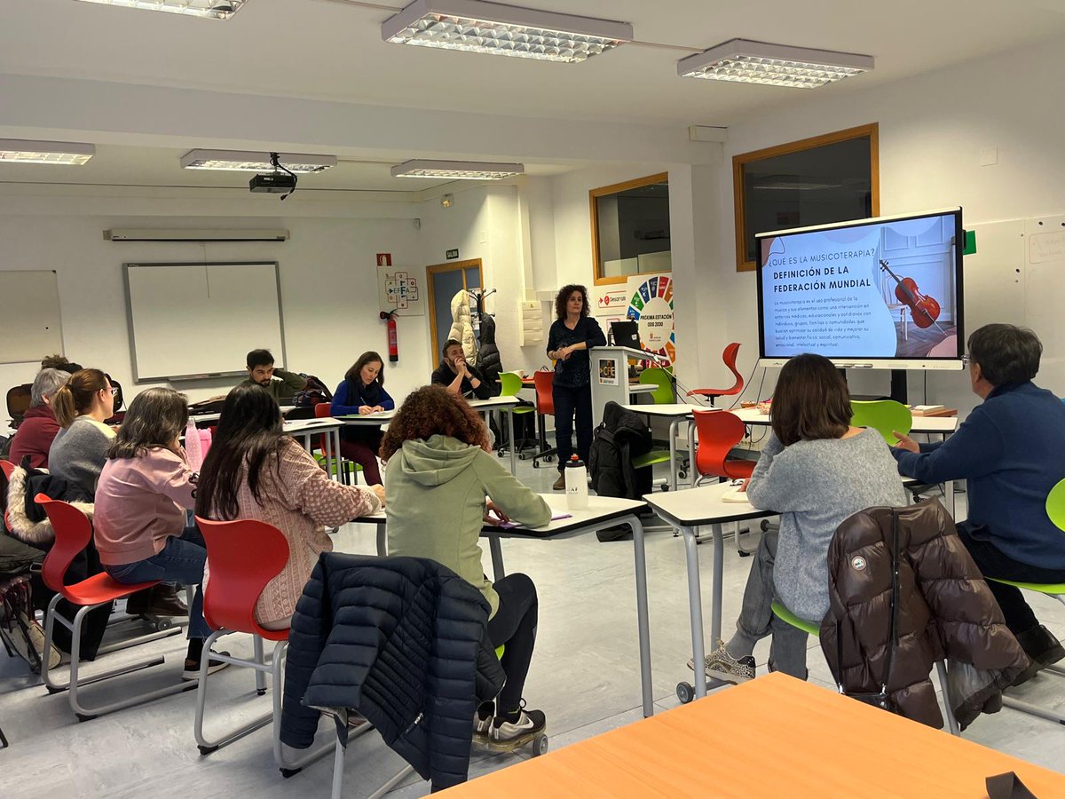 Asesoria de EF y Artística tweet media