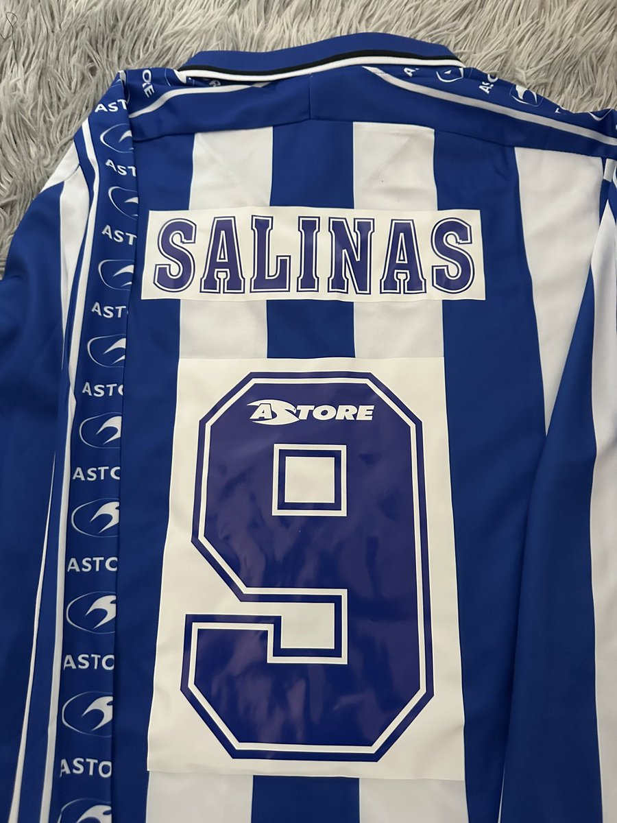 NICER_TSHIRTS's tweet photo. DON JULIO SALINAS! Mítico delantero de Alavés , barca entre otros! Internacional con España!
#juliosalinas #alaves 
ℹ️INFORMACIÓN 𝐍𝐈𝐂𝐄𝐑 𝐓𝐒𝐇𝐈𝐑𝐓𝐒:
📩Guarda nuestro email: 
nicertshirtsinformacion@gmail.com
#nicer_tshirts #nicer https://t.co/UTqECIkTsm
