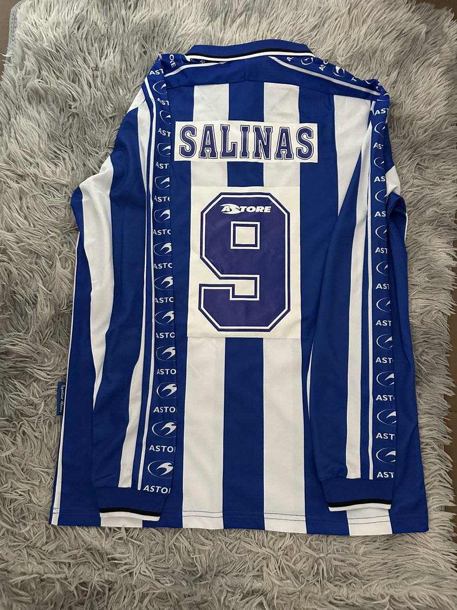 NICER_TSHIRTS's tweet photo. DON JULIO SALINAS! Mítico delantero de Alavés , barca entre otros! Internacional con España!
#juliosalinas #alaves 
ℹ️INFORMACIÓN 𝐍𝐈𝐂𝐄𝐑 𝐓𝐒𝐇𝐈𝐑𝐓𝐒:
📩Guarda nuestro email: 
nicertshirtsinformacion@gmail.com
#nicer_tshirts #nicer https://t.co/UTqECIkTsm
