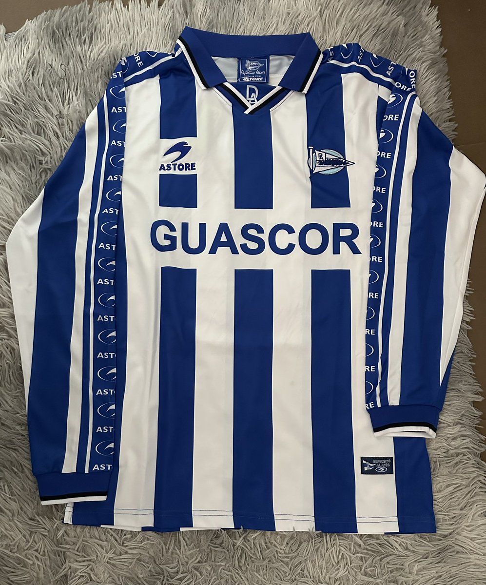 NICER_TSHIRTS's tweet photo. DON JULIO SALINAS! Mítico delantero de Alavés , barca entre otros! Internacional con España!
#juliosalinas #alaves 
ℹ️INFORMACIÓN 𝐍𝐈𝐂𝐄𝐑 𝐓𝐒𝐇𝐈𝐑𝐓𝐒:
📩Guarda nuestro email: 
nicertshirtsinformacion@gmail.com
#nicer_tshirts #nicer https://t.co/UTqECIkTsm