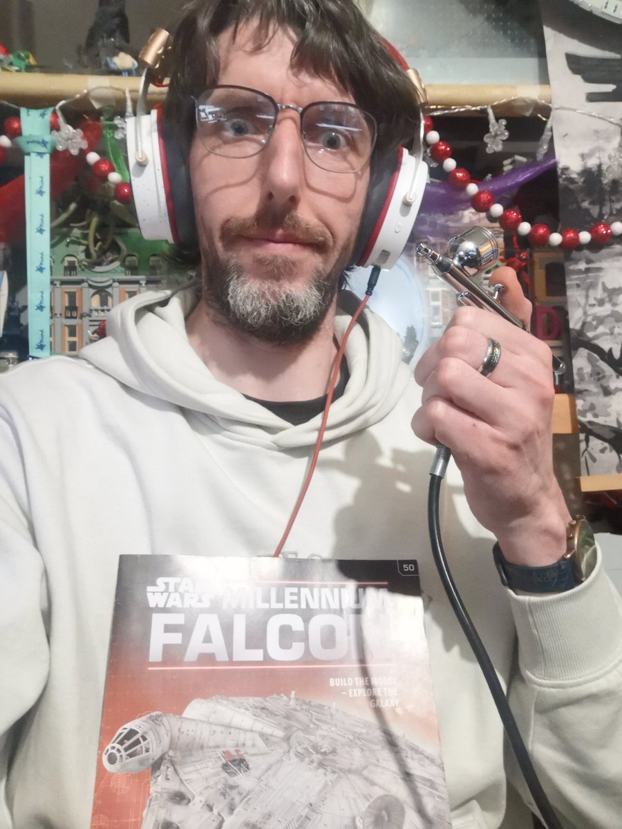 Benjamin Martin Savage tweet media