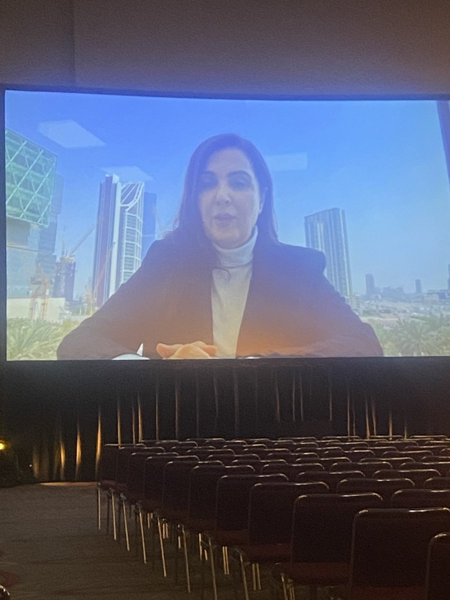 Laura Shoemaker tweet media