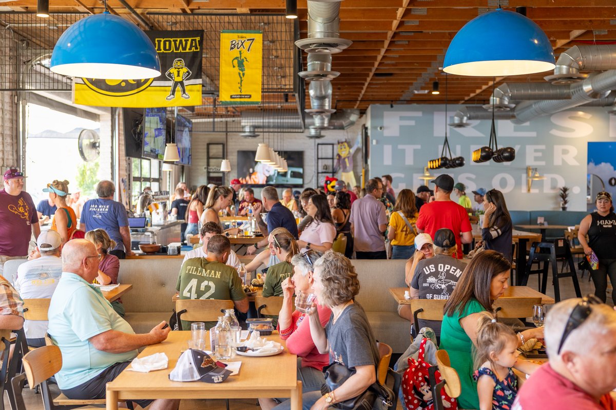 pattillmanfnd's tweet photo. Pints for Pat at @HundredMileBrew was such a success! Sign up for Patβs Run today! https://t.co/2faCyOxukW https://t.co/WStvaXpEs3