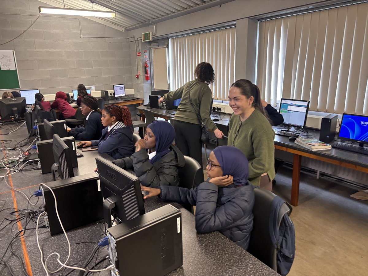 Coláiste Nano Nagle tweet media