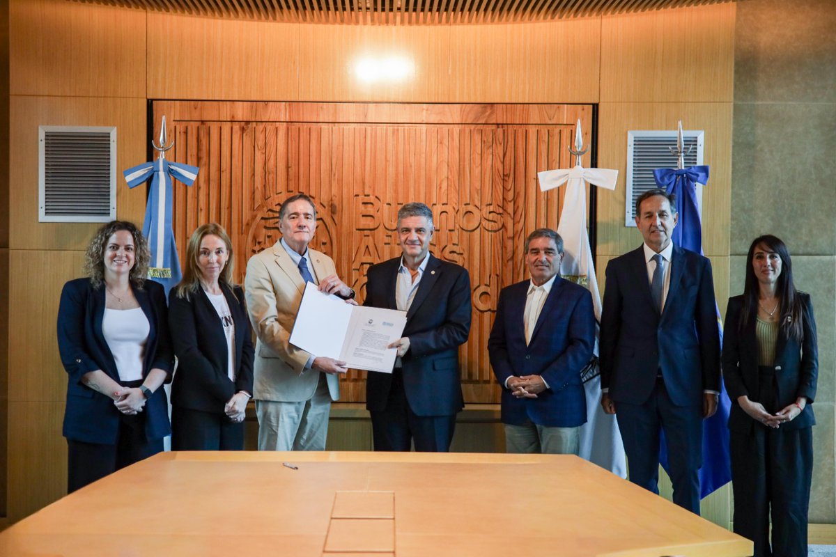 Fernán Quirós tweet media