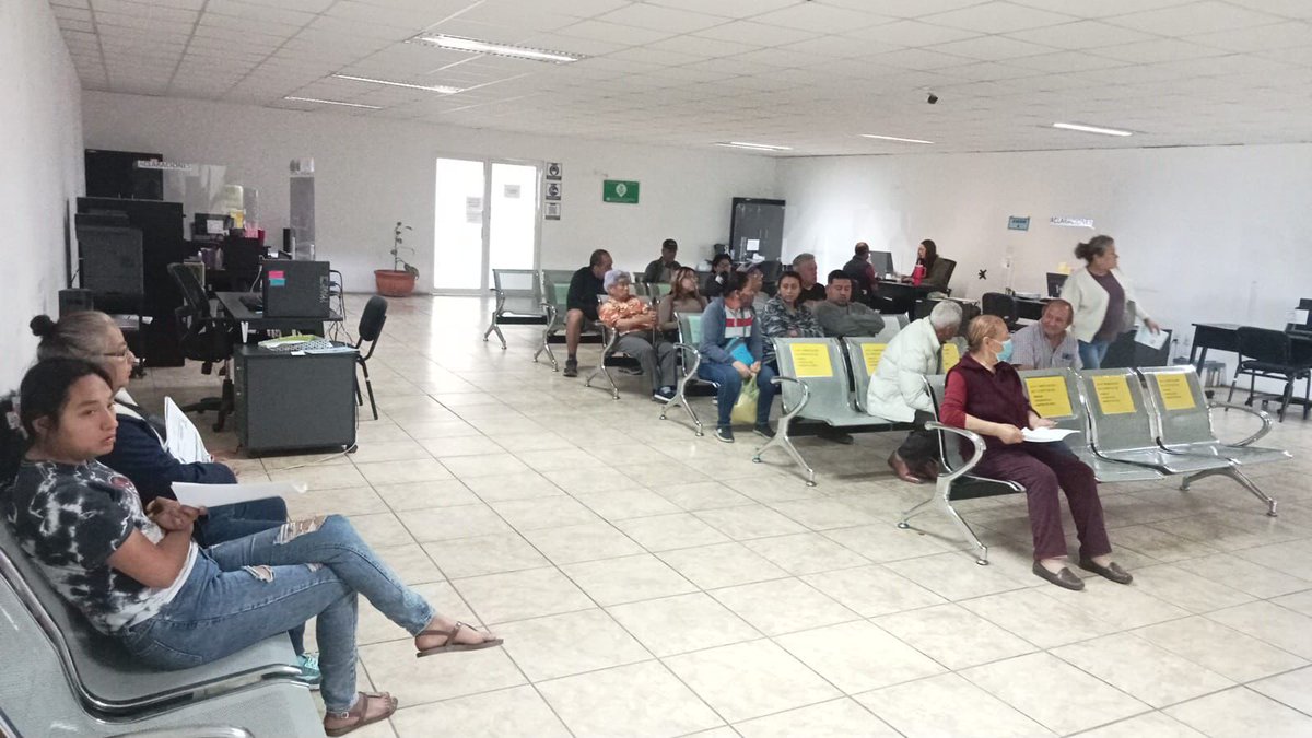 Interapas's tweet photo. ¡Seguimos trabajando! 🙌

#InterapasInforma |📣 Nuestra sucursal de Soledad de Graciano Sánchez, ubicada en 📍Acceso Norte 80-A en la colonia Industrial Mexicana, continúa operando con normalidad y atendiendo a las y los usuarios.

📆Lunes a Viernes
🕒De 8:00 a 15:00 horas https://t.co/9CzcOf5TEb