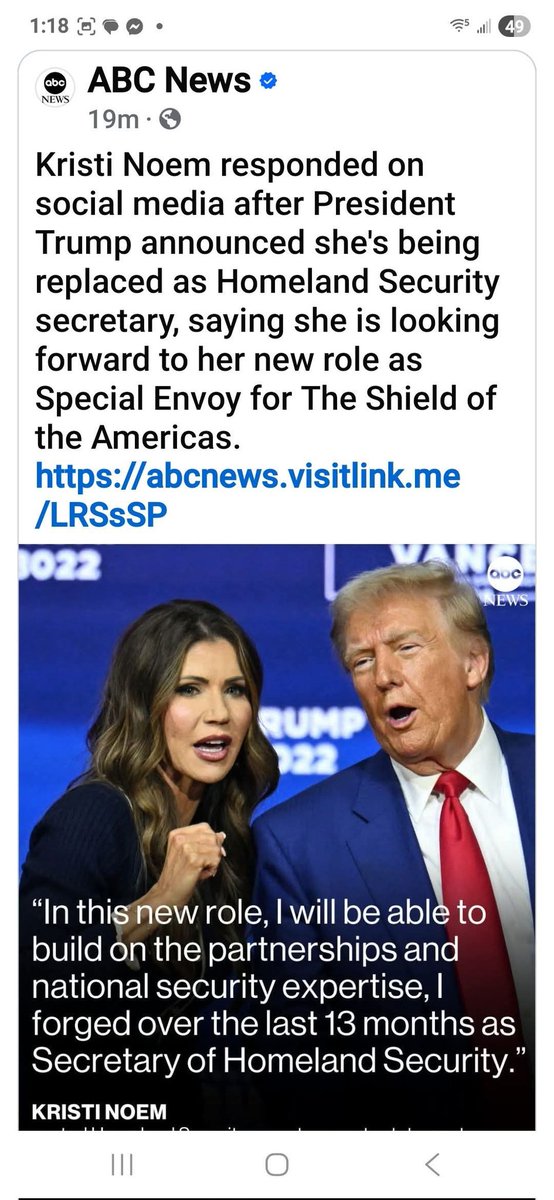 AndyPham948948's tweet image. She get promoted  by president