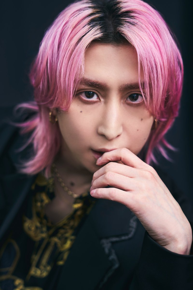 oricon's tweet photo. Snow Man佐久間大介インタビュー
映画『スペシャルズ』公開🕺

内田英治監督との出会いで目覚めた
芝居への探求 単独初主演で見せた進化
https://t.co/CND6sW40eX

“好き”が磨いたダンス技術
「誰よりも上手いと思って踊っています」
初座長の指針は“調和”
https://t.co/iHhWwUKaVj

#映画スペシャルズ