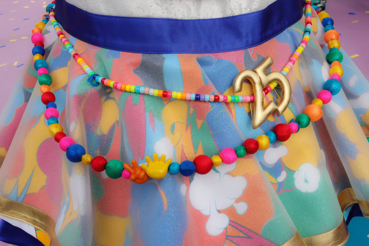 サリーの25は、すぐにわかりました😆 よーく見ると25が2つあります