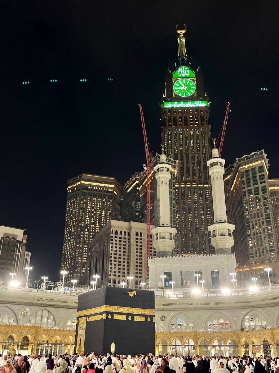medo2867's tweet photo. قرتّ العيونُ وطابَ الفؤاد ،الحمد لله على تمام العمرة فى العشرينات 🤍🕋 https://t.co/5Nozg1ay2l