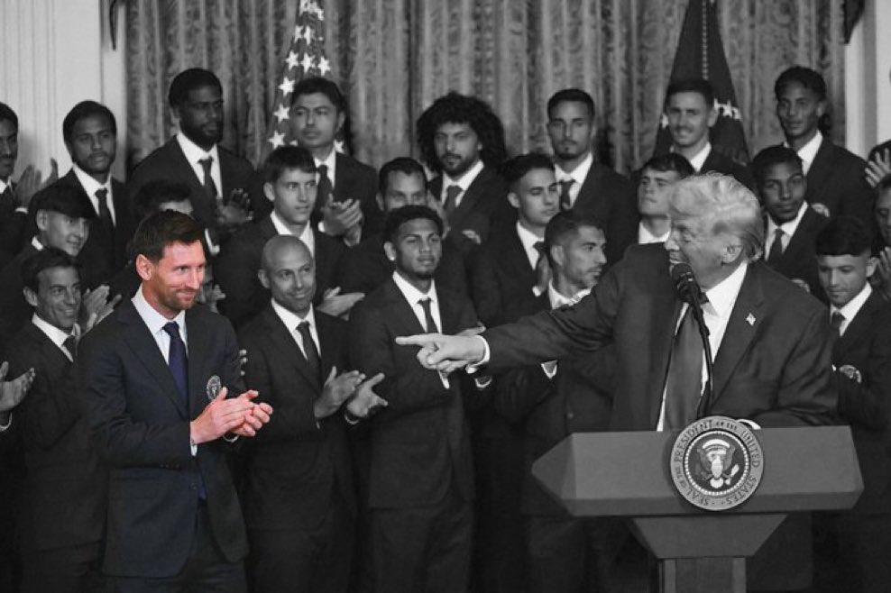 🗣️🇺🇲 Donald Trump on Lionel Messi’s impact on MLS. 

"This man 'Lionel Messi' came here to play in the American league and conquered the league. Many big players come here, they play well, but they don't win anything.

But you, Lionel, arrived and won. And you faced much greater