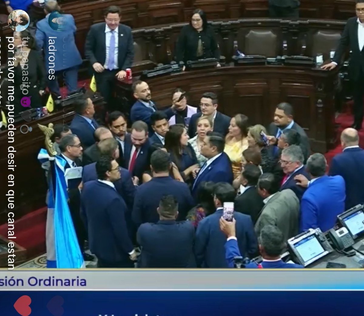 josejulianGuate's tweet photo. Digan lo que digan, SEMILLA está haciendo la lucha en el congreso. Si no estuvieran los 24 tomando en cuenta a Sonia, el pacto de corruptos campantes y contentos ya hubieran elegido a Molina Barreto desde hace ratos. https://t.co/uVHnG2LiMA